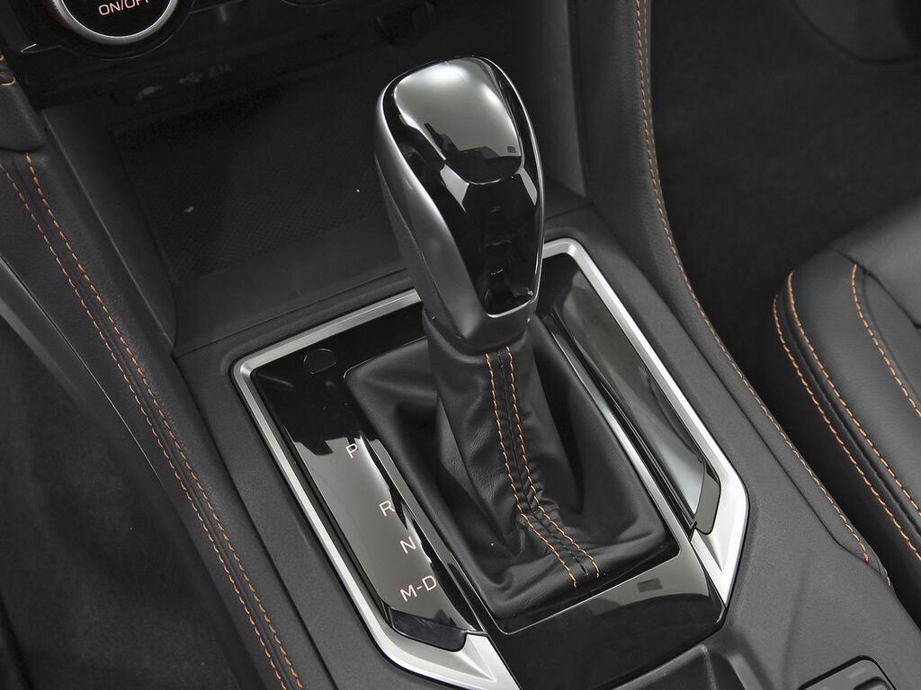 Subaru XV 2.0i Hybrid CVT Executive Plus 32