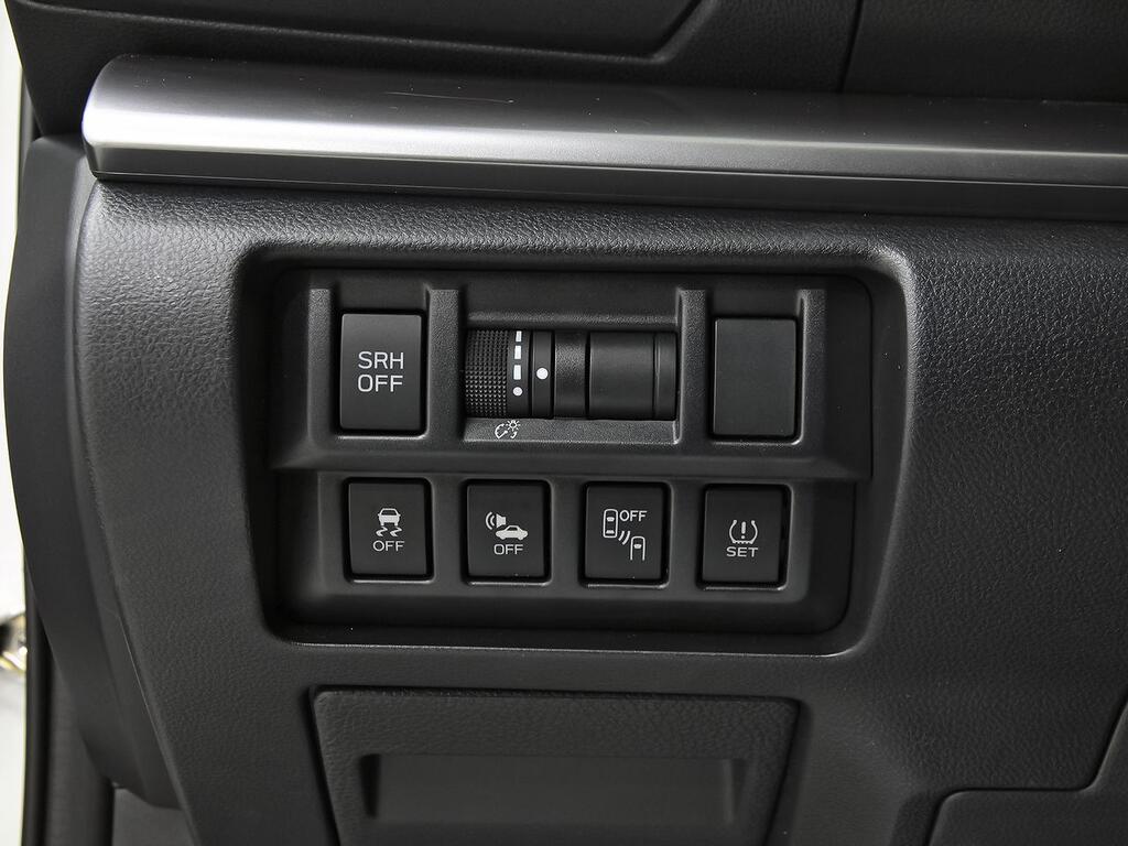 Subaru XV 2.0i Hybrid CVT Executive Plus 14