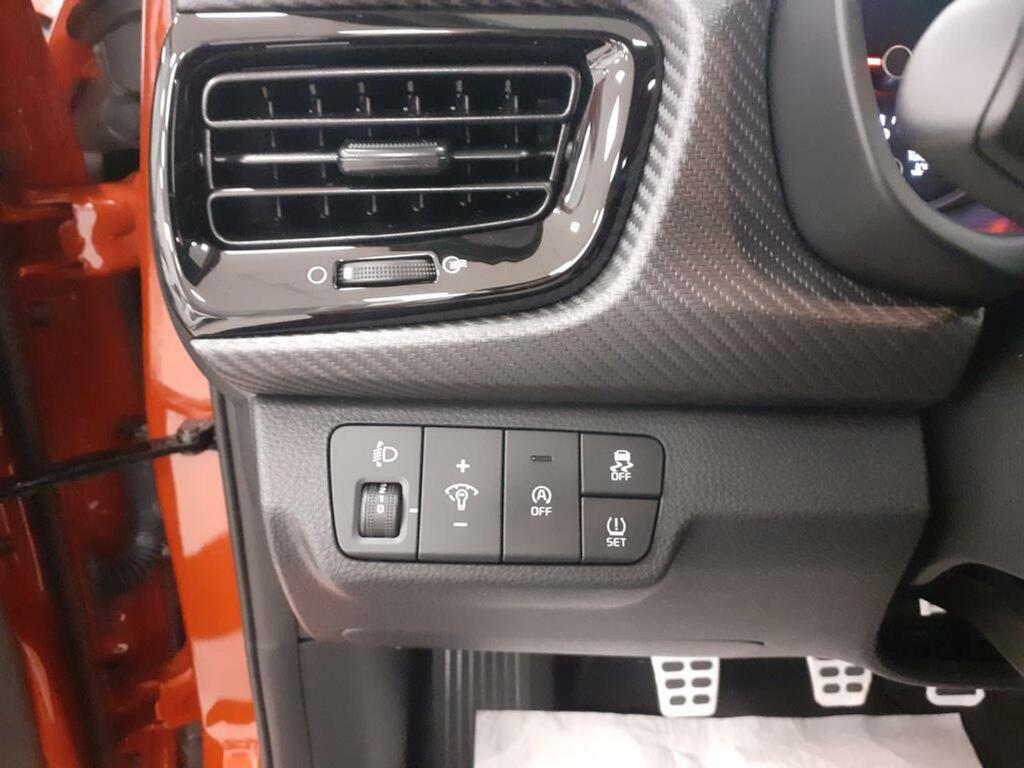 Kia Rio 1.0 T-GDi 74kW (100CV) MHEV iMT GT Line 17