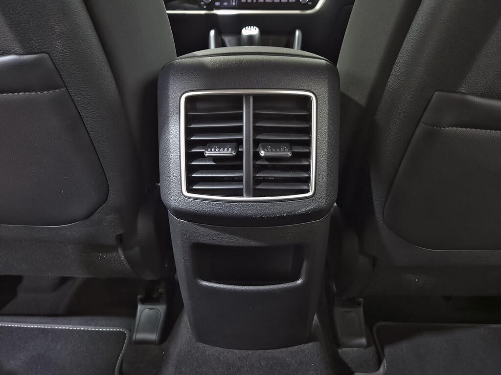 Kia Sportage 1.6 T-GDi 118kW (160CV) Drive 17″ 34