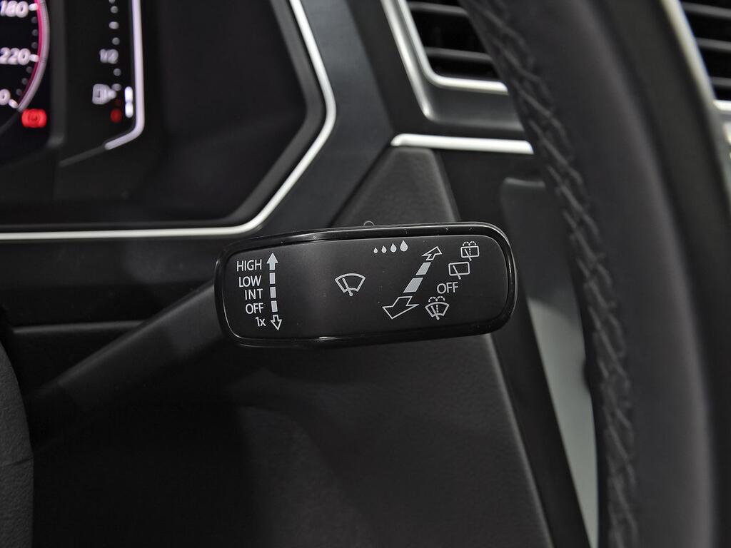 Volkswagen Tiguan R-Line 1.5 TSI 110kW (150CV) DSG 15