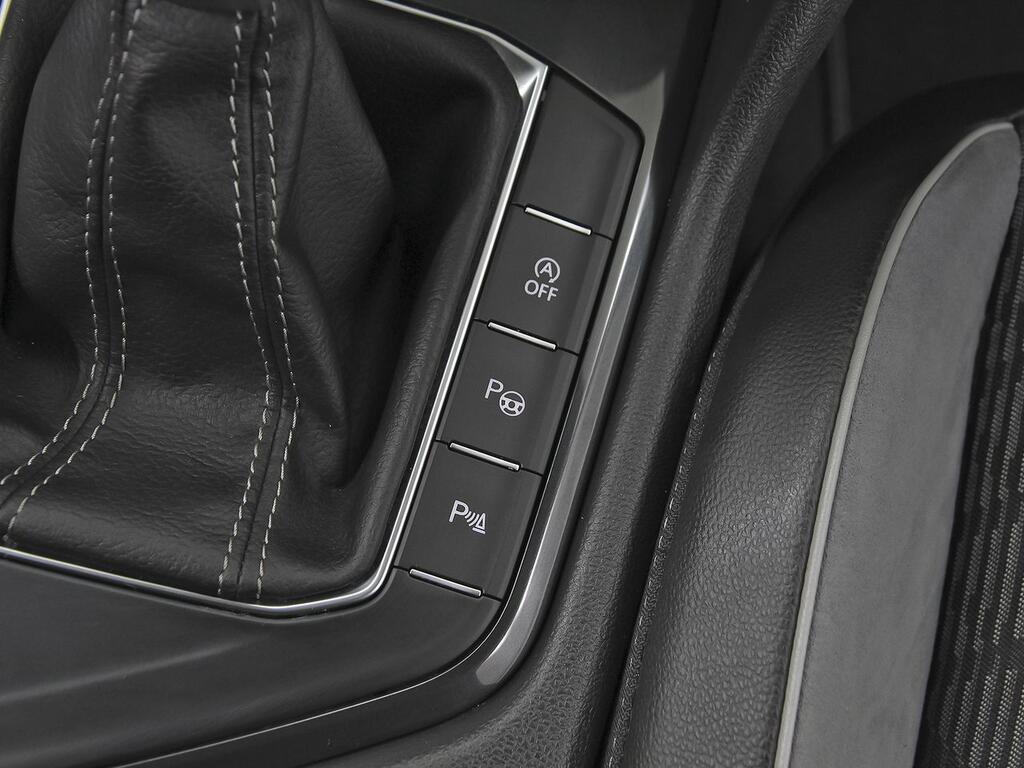 Volkswagen Tiguan R-Line 1.5 TSI 110kW (150CV) DSG 31