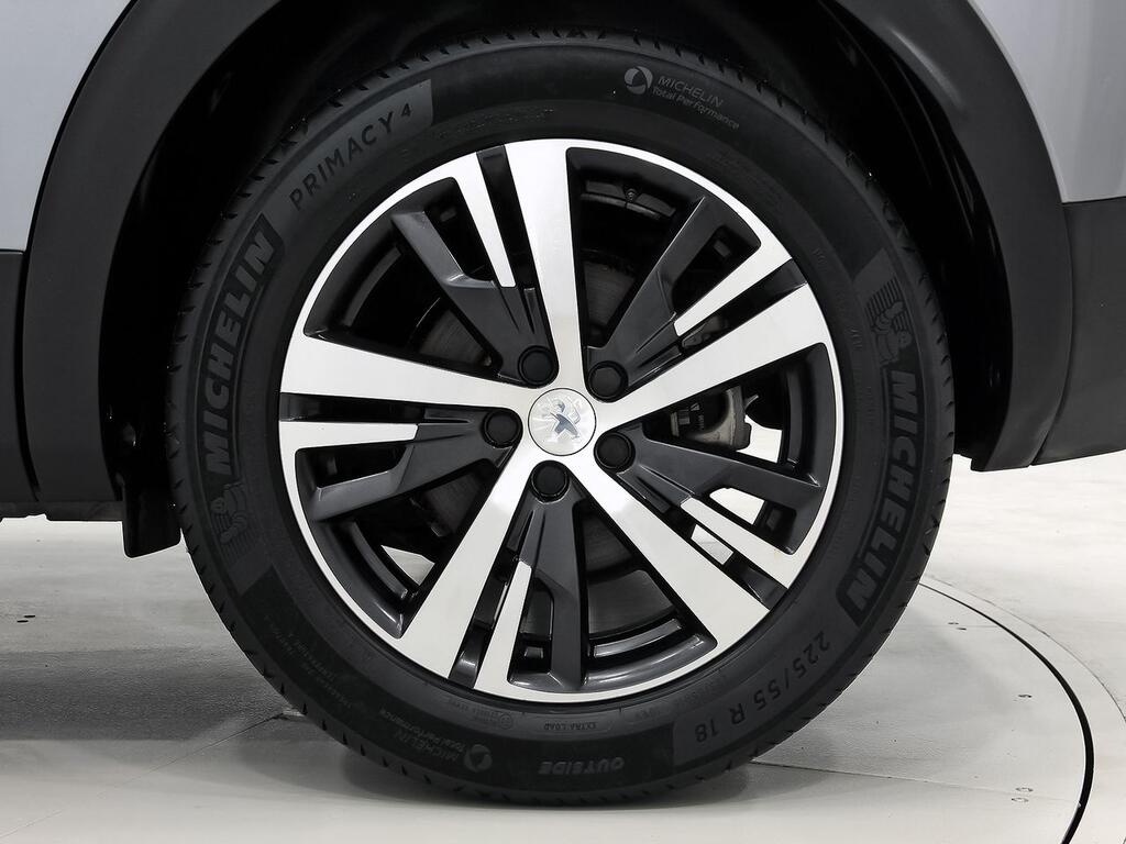 Peugeot 3008 1.2 PureTech 96KW (130CV) S&S Allure 11