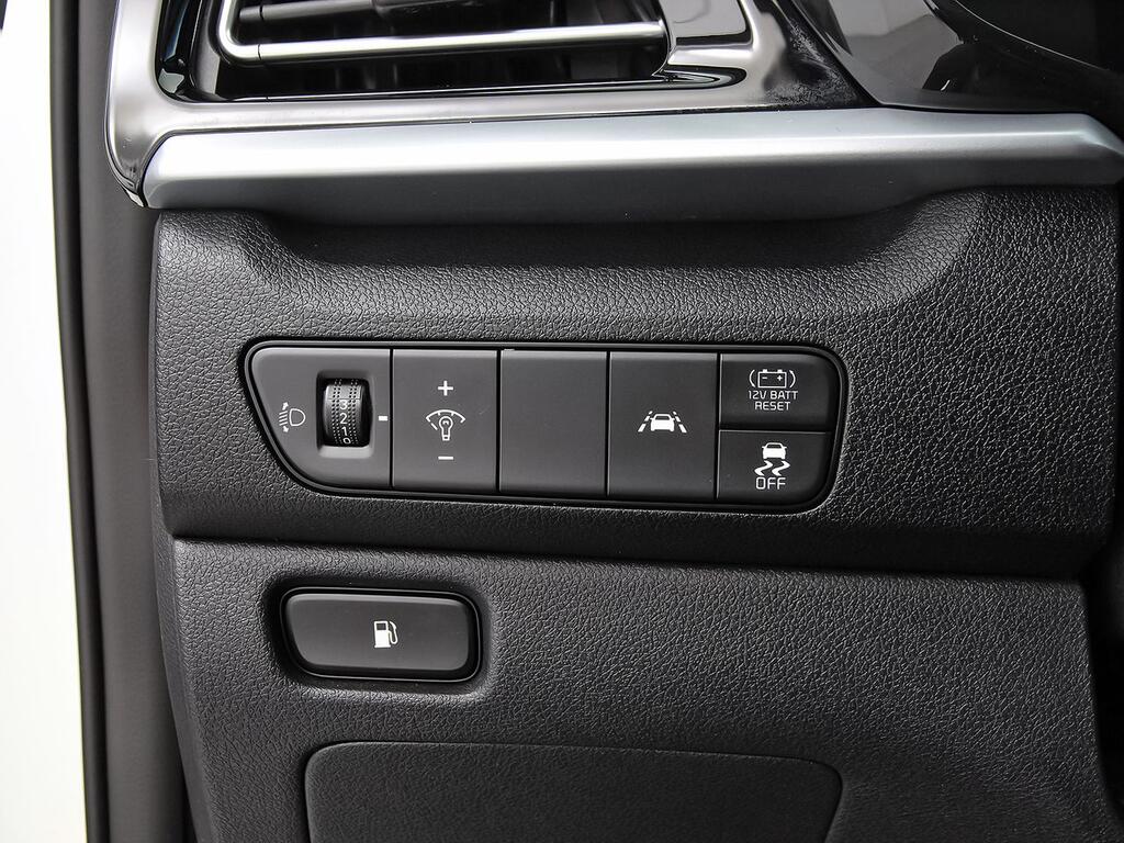 Kia Niro 1.6 GDi HEV 104kW (141CV) Drive 32