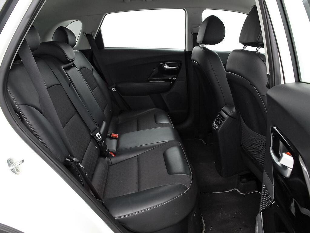 Kia Niro 1.6 GDi HEV 104kW (141CV) Drive 10