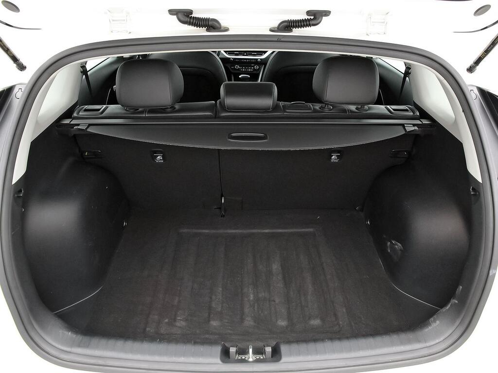 Kia Niro 1.6 GDi HEV 104kW (141CV) Drive 11