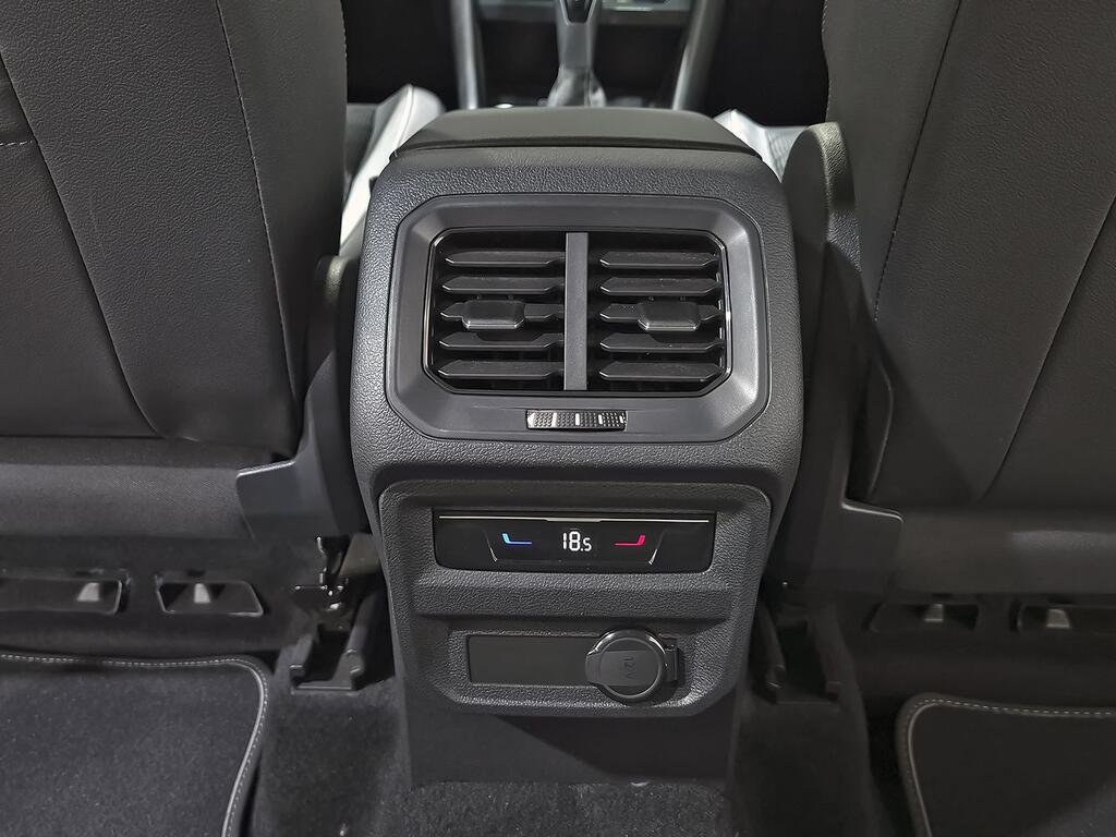 Volkswagen Tiguan R-Line 2.0 TDI 110kW (150CV) DSG 41
