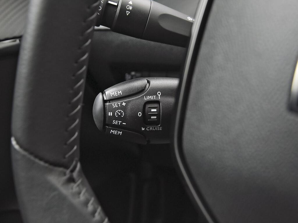 Peugeot 208 Active Puretech 100 15