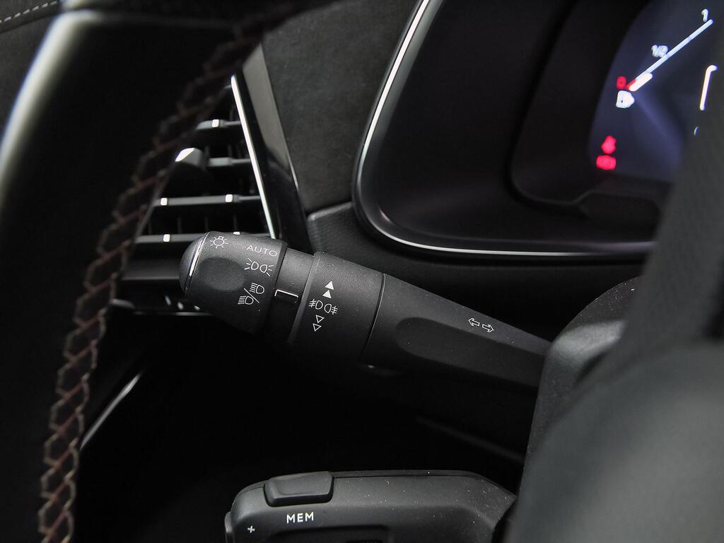 DS DS 7 BlueHDi DE 96kW (130CV) PERFORMANCE LINE 10