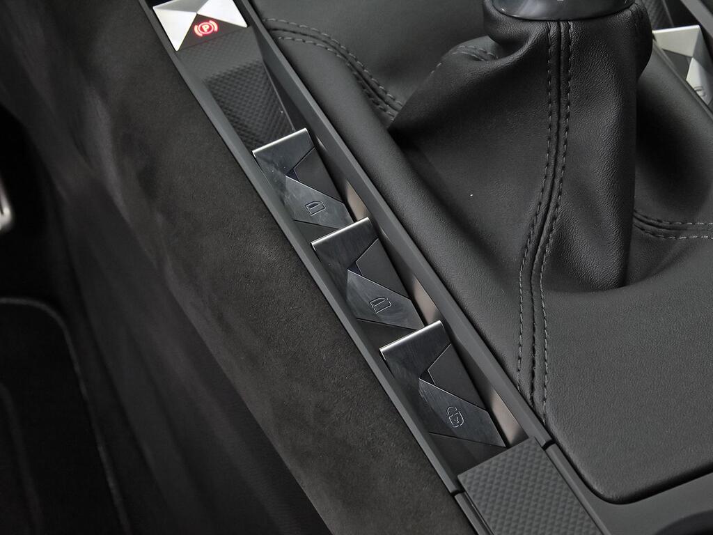 DS DS 7 BlueHDi DE 96kW (130CV) PERFORMANCE LINE 28