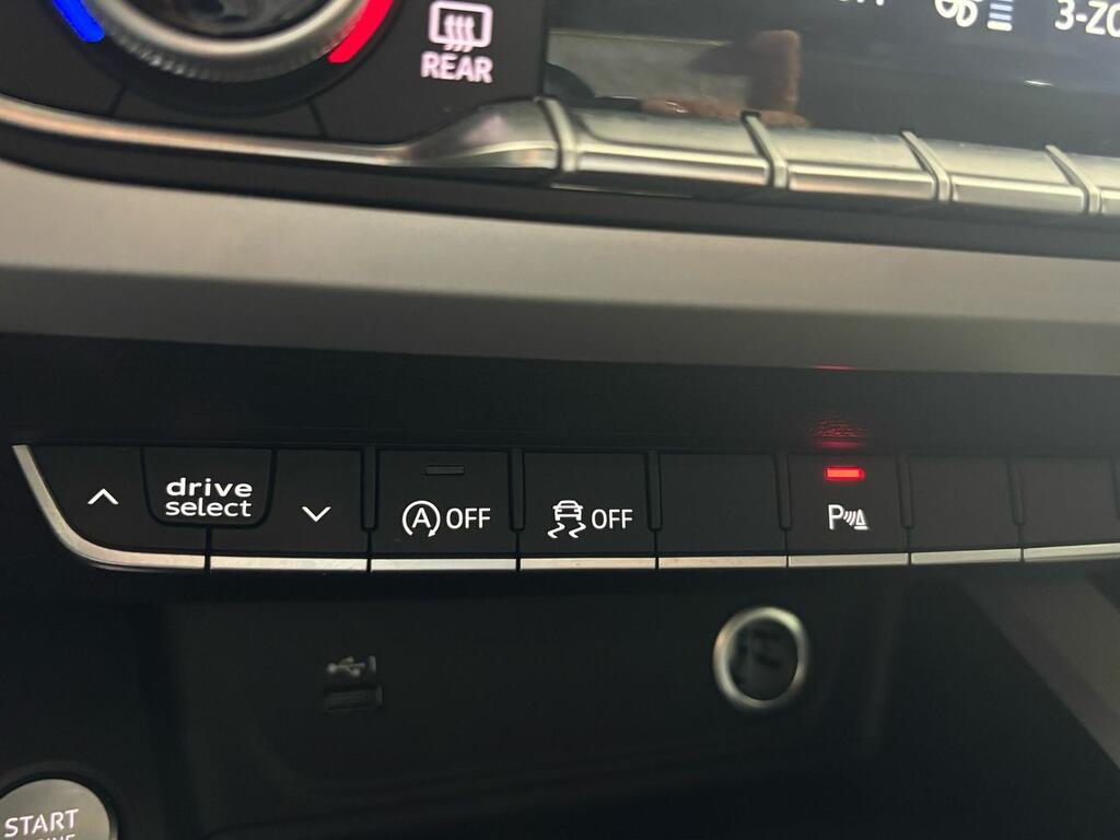 Audi A4 Avant S line 30 TDI 100kW S tronic 26