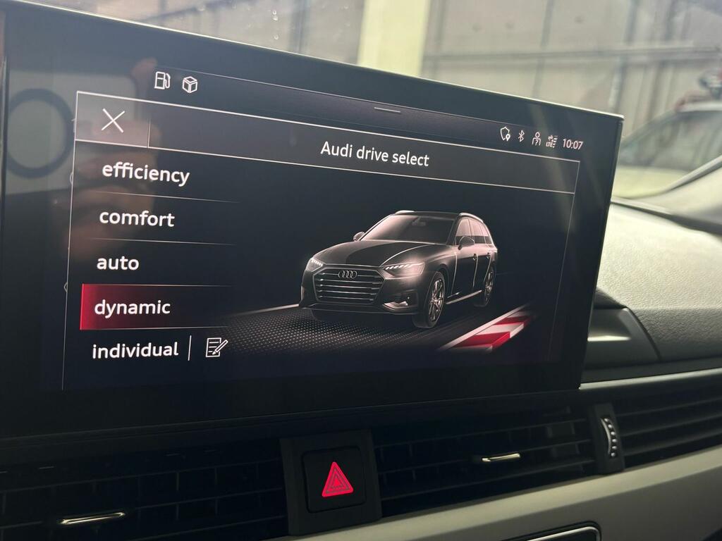 Audi A4 Avant S line 30 TDI 100kW S tronic 12