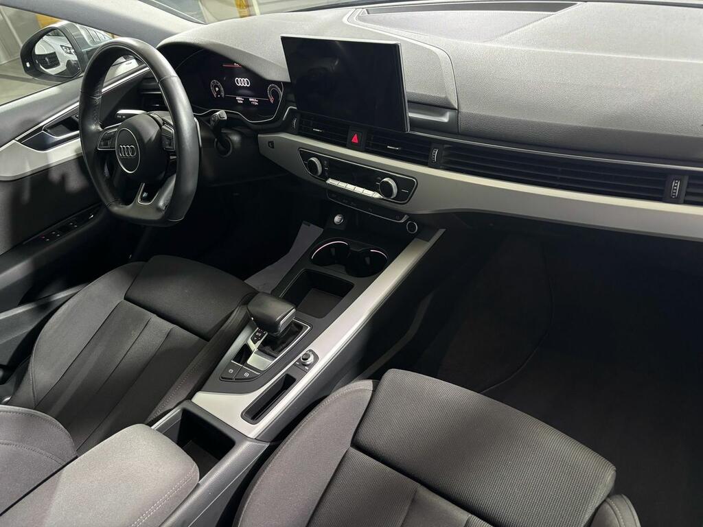 Audi A4 Avant S line 30 TDI 100kW S tronic 8