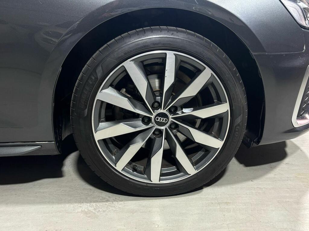 Audi A4 Avant S line 30 TDI 100kW S tronic 16