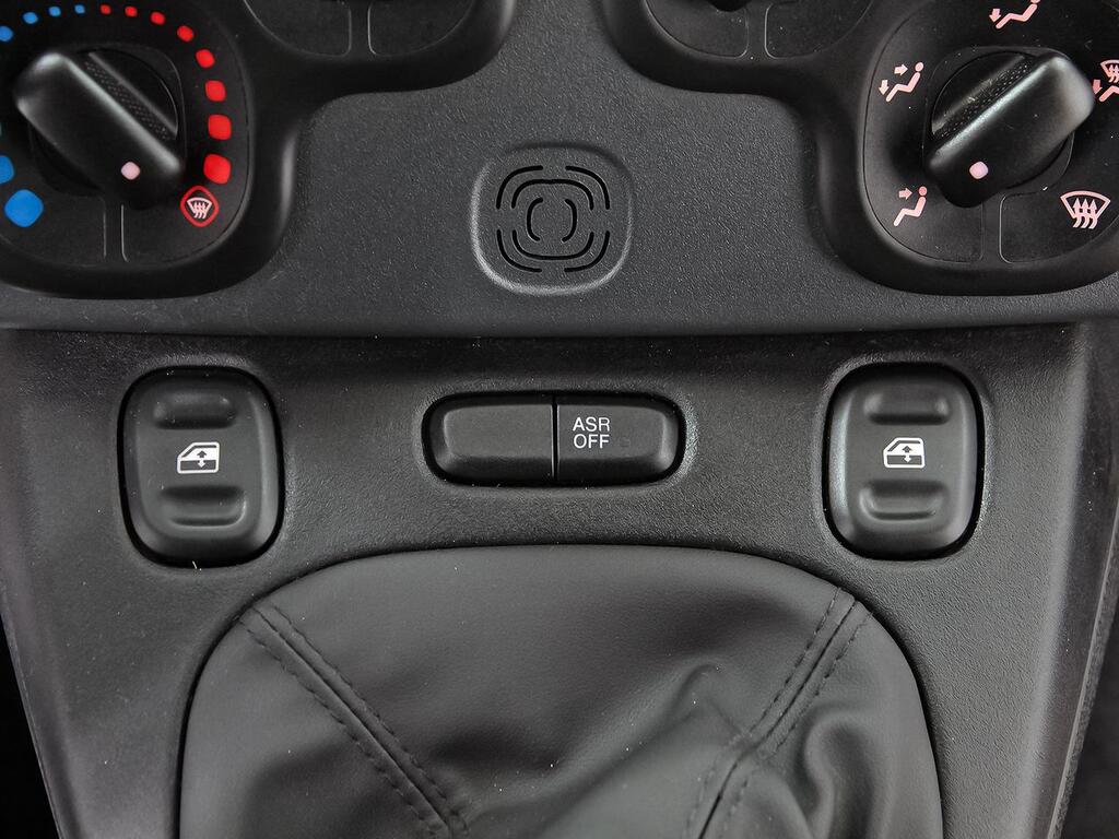 Fiat Panda City Life Hybrid 1.0 Gse 51kw (70CV) 27