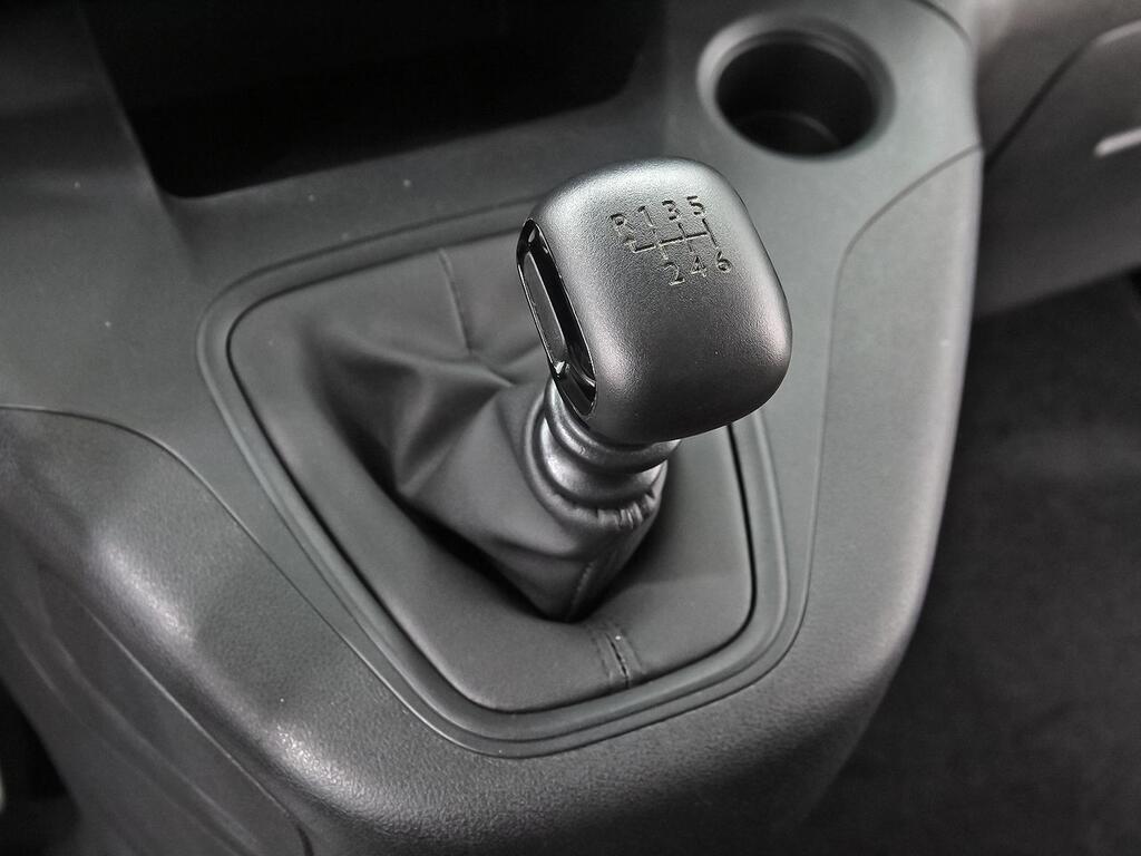 Citroën Berlingo Talla M BlueHDi 100 S&S FEEL 26