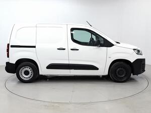 Citroën Berlingo FURGON 1.5 BLUEHDI 100 TALLA M CONTROL 3P Citroën Berlingo FURGON 1.5 BLUEHDI 100 TALLA M CONTROL 3P