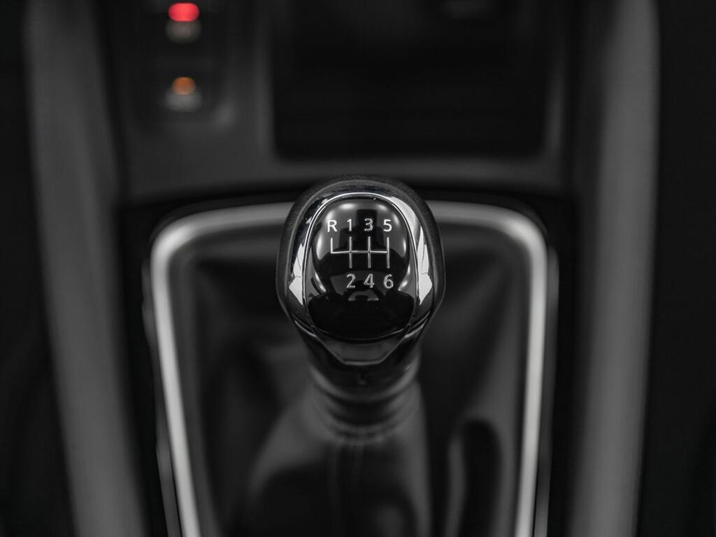 Nissan Qashqai DIG-T 103 kW (140 CV) E6D N-CONNECTA 17