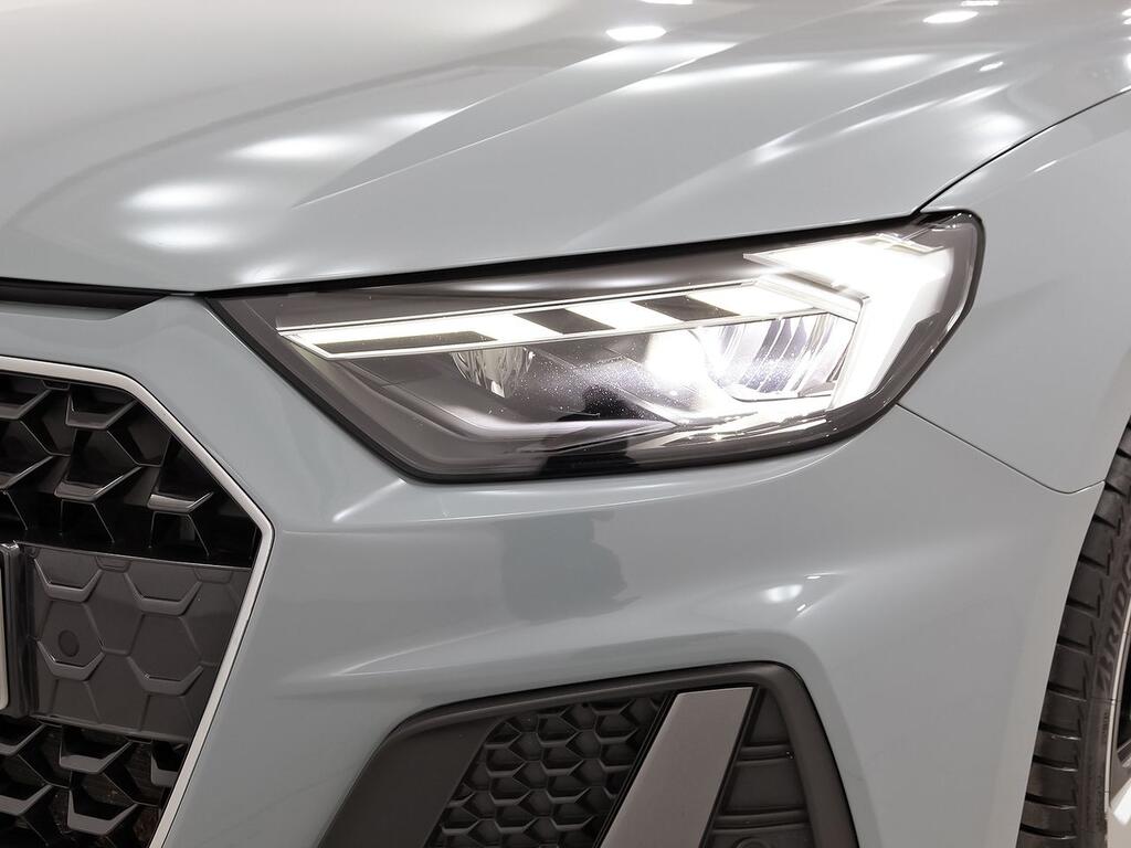 Audi A1 Sportback Adrenalin 30 TFSI 81kW S tron 31