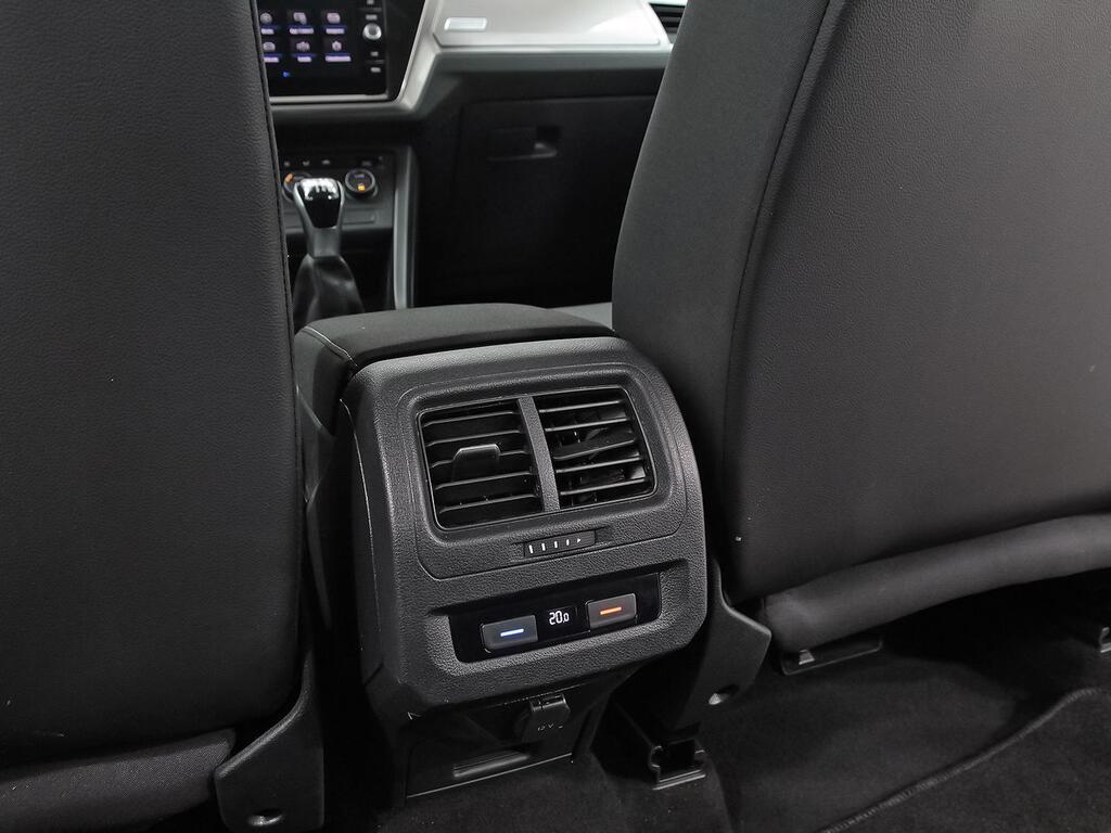 Volkswagen Touran Business 2.0 TDI 85kW (115CV) 32