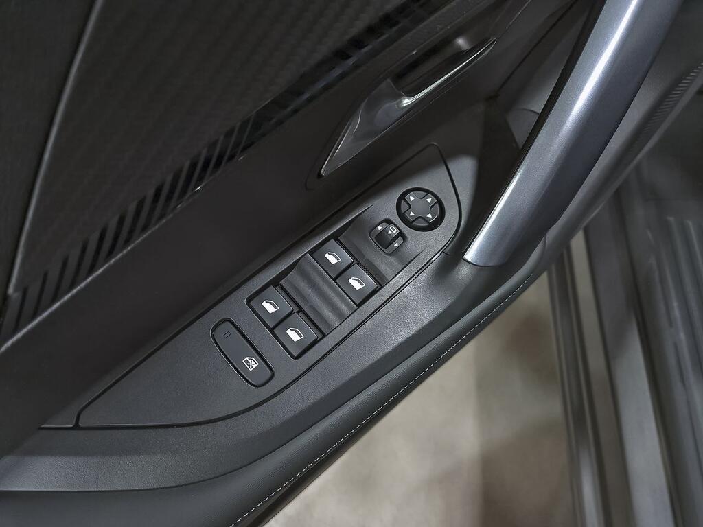 Peugeot 2008 Allure Puretech 130 S&S EAT8 11