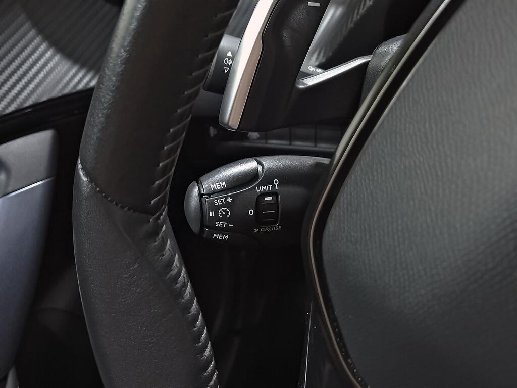 Peugeot 2008 Allure Puretech 130 S&S EAT8 16