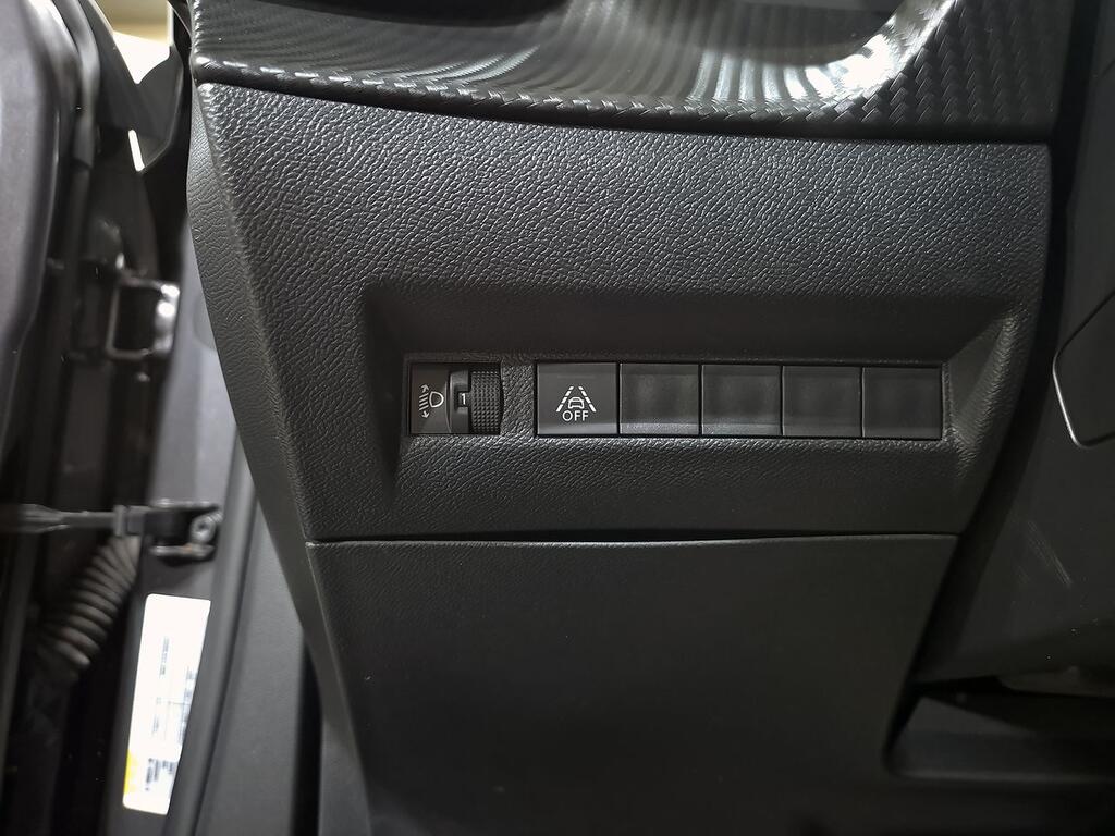 Peugeot 2008 Allure Puretech 130 S&S EAT8 12