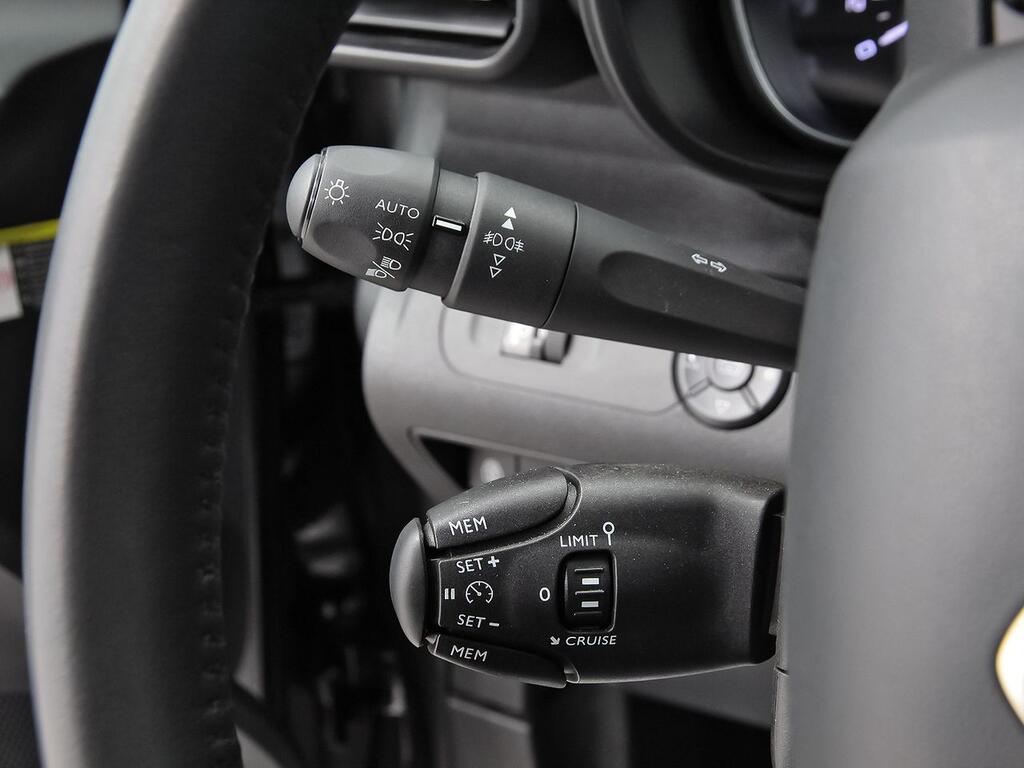 Citroën Berlingo Talla M BlueHDi 130 S&S 6v SHINE 16