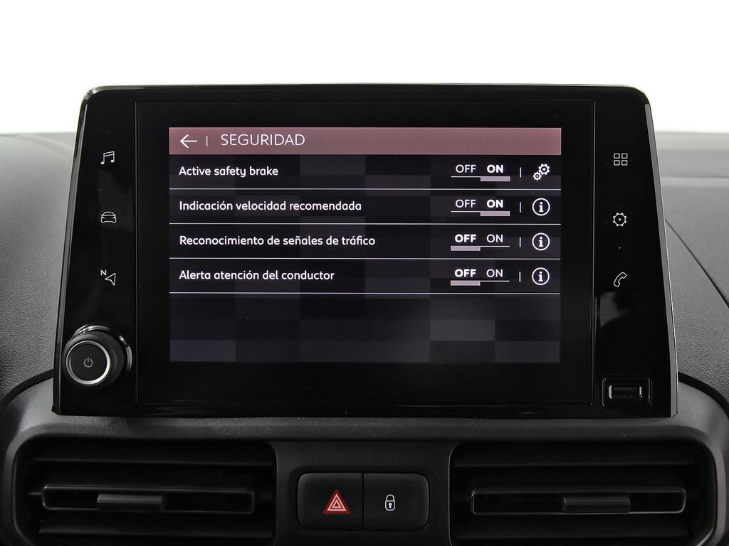 Citroën Berlingo Talla M BlueHDi 130 S&S 6v SHINE 26