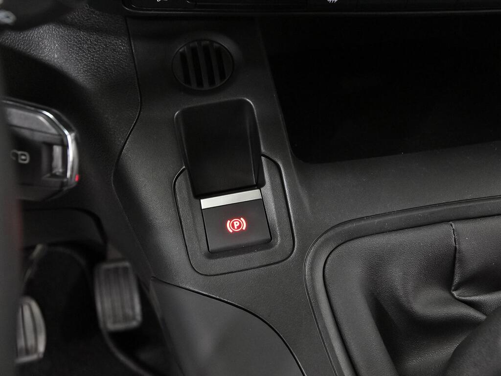 Citroën Berlingo Talla M BlueHDi 130 S&S 6v SHINE 28