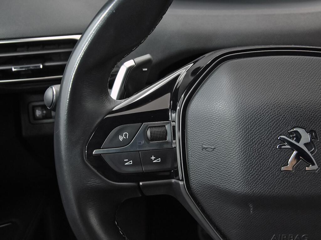 Peugeot 3008 1.2 PureTech 96KW S&S Allure Pack EAT8 19