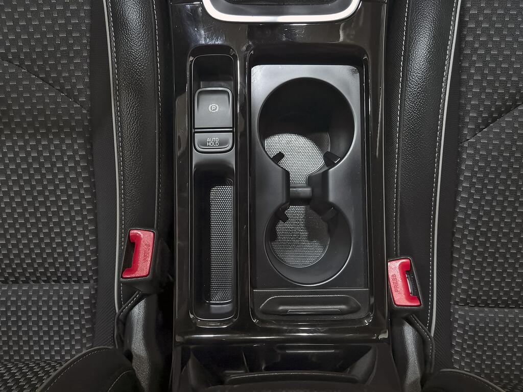 Kia XCeed 1.0 T-GDi Tech 88kW (120CV) 29