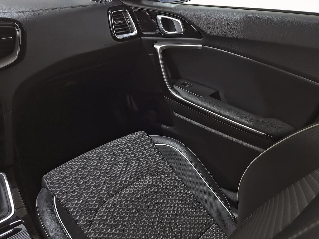 Kia XCeed 1.5 MHEV iMT Tech 118kW (160CV) 32