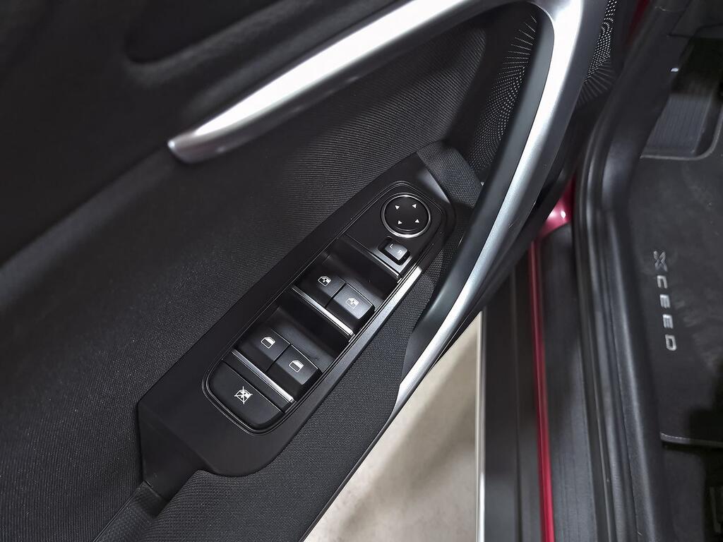 Kia XCeed 1.0 T-GDi Drive 88kW (120CV) 11