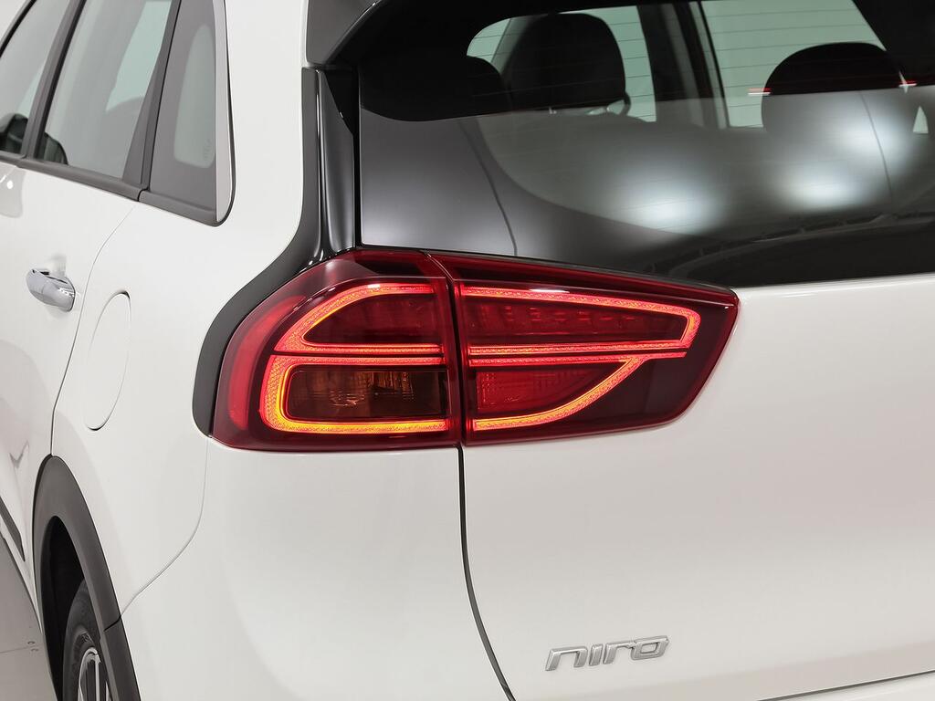 Kia Niro 1.6 GDi HEV 104kW (141CV) Drive 37