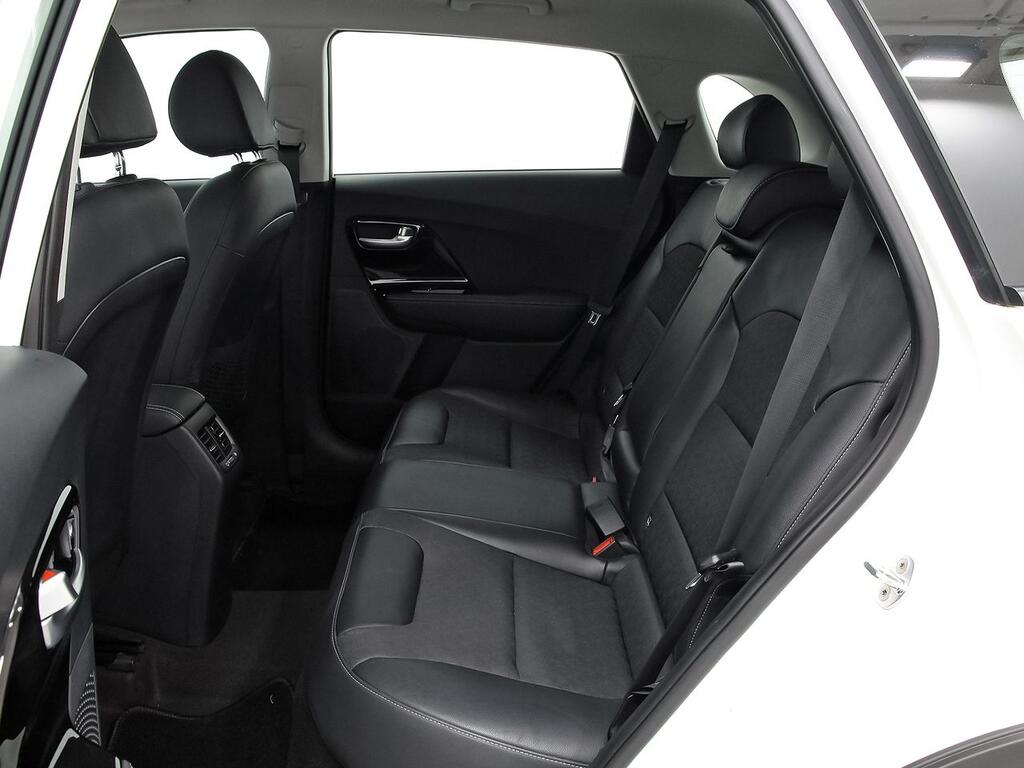 Kia Niro 1.6 GDi HEV 104kW (141CV) Drive 9