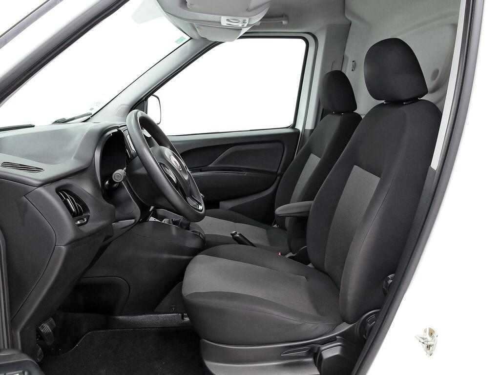 Fiat Doblò 1.3 MULTIJET 95 SX 4P 19