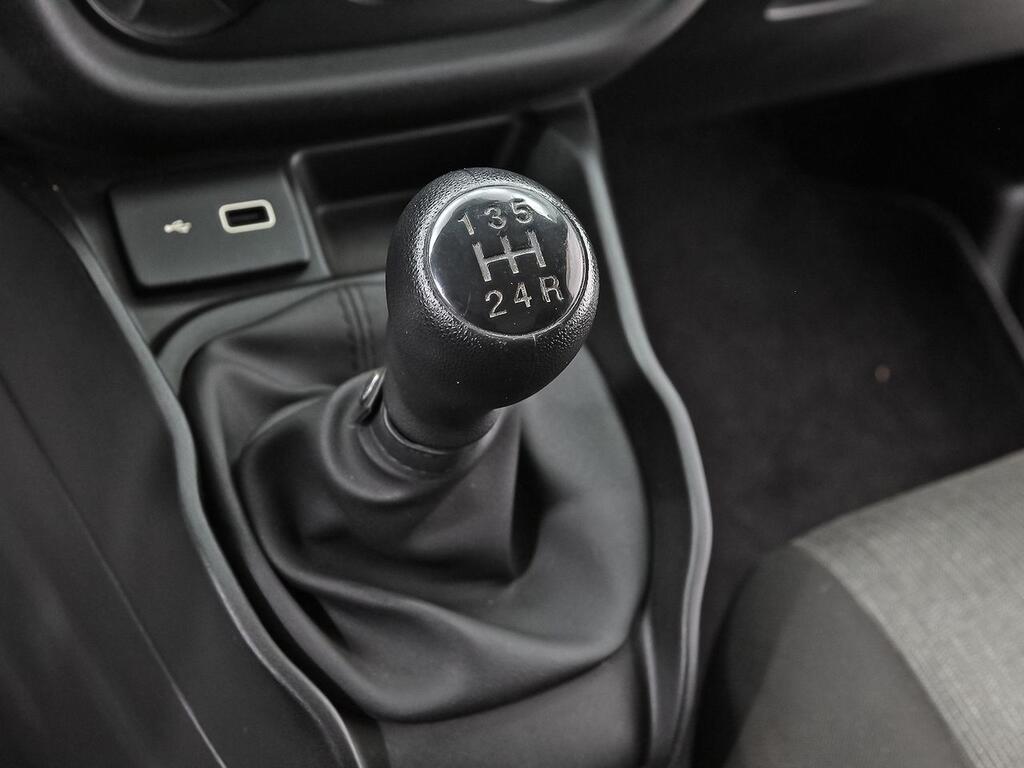 Fiat Doblò 1.3 MULTIJET 95 SX 4P 6