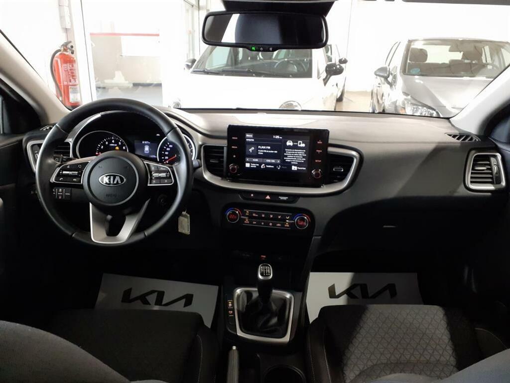 Kia Ceed 1.0 T-GDi 88kW (120CV) Drive 12