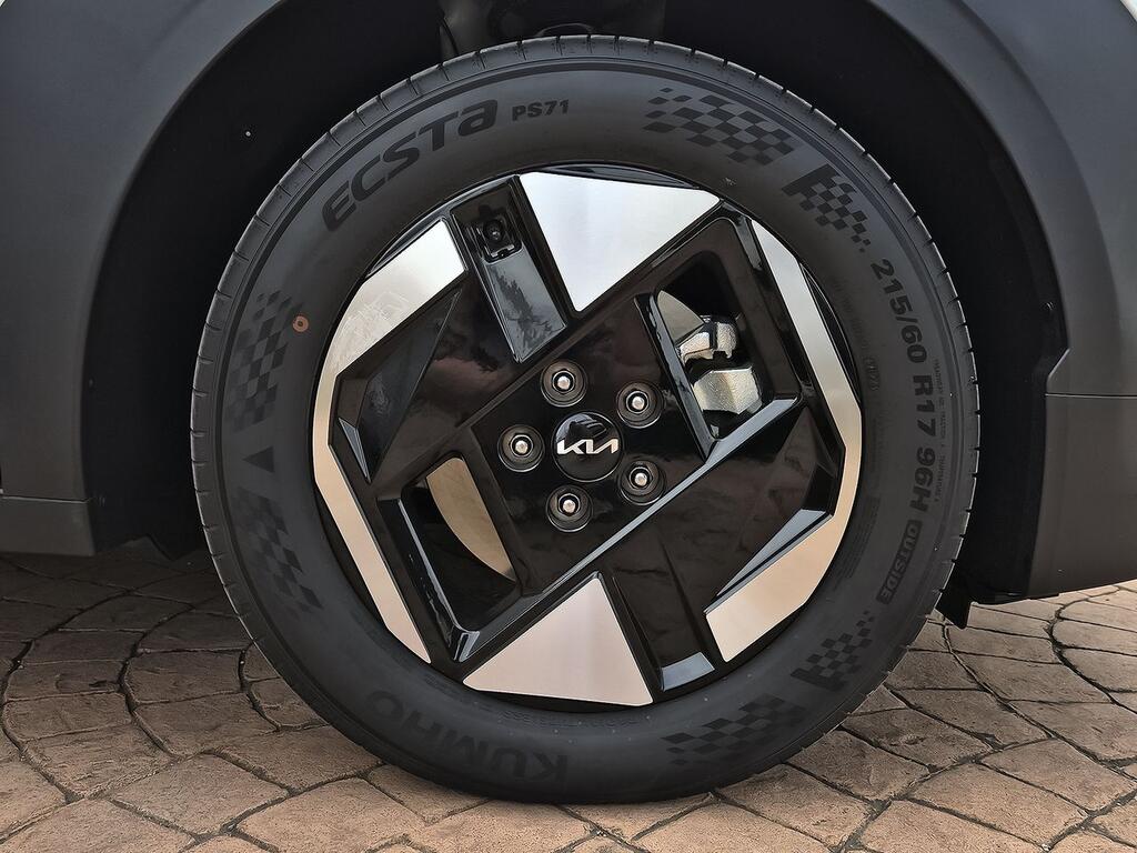 Kia EV3 Earth Long Range 10