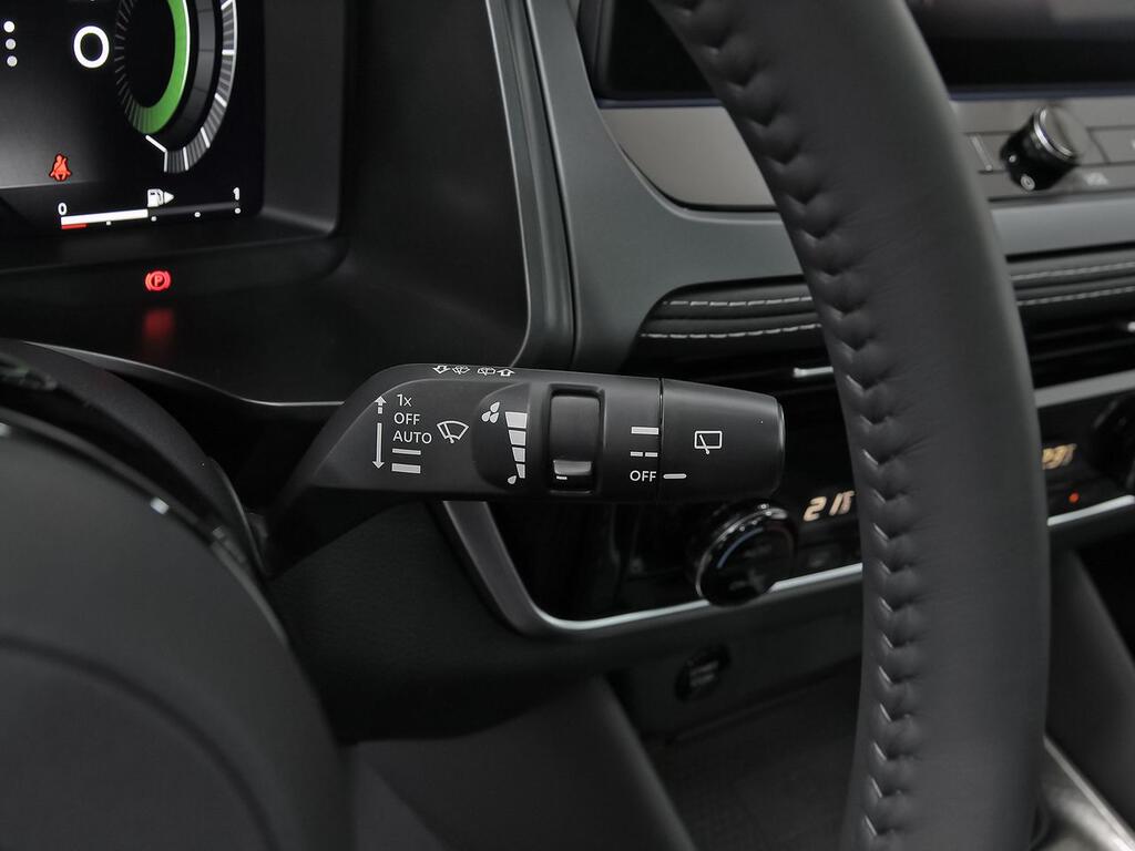 Nissan Qashqai E-POWER 140 KW (190 CV) N-Connecta 16