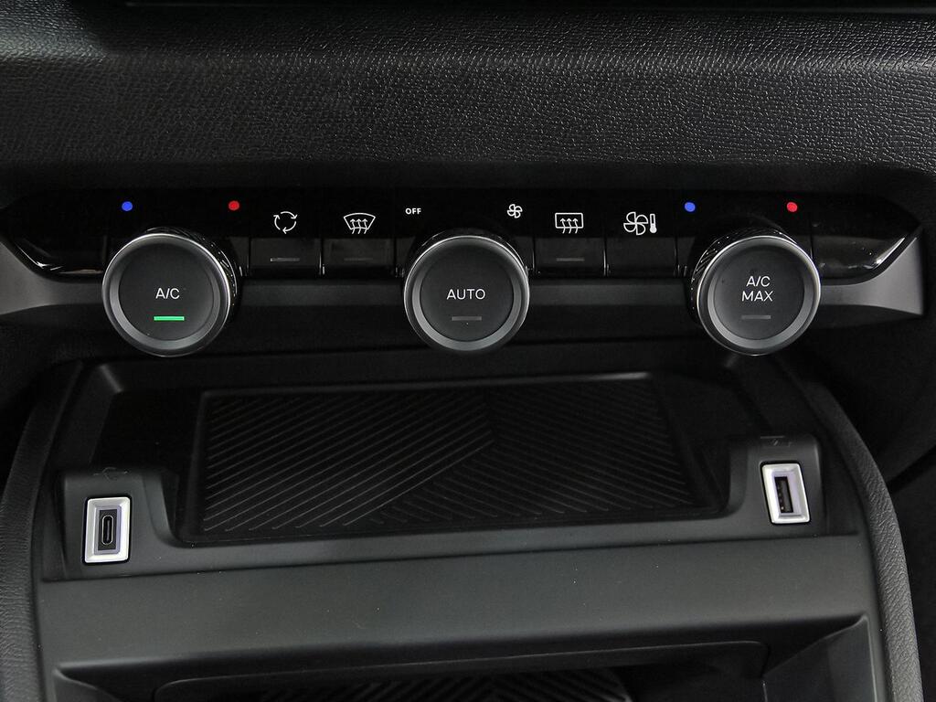 Citroën C4 Hybrid 136 e-DCS6 Plus 32