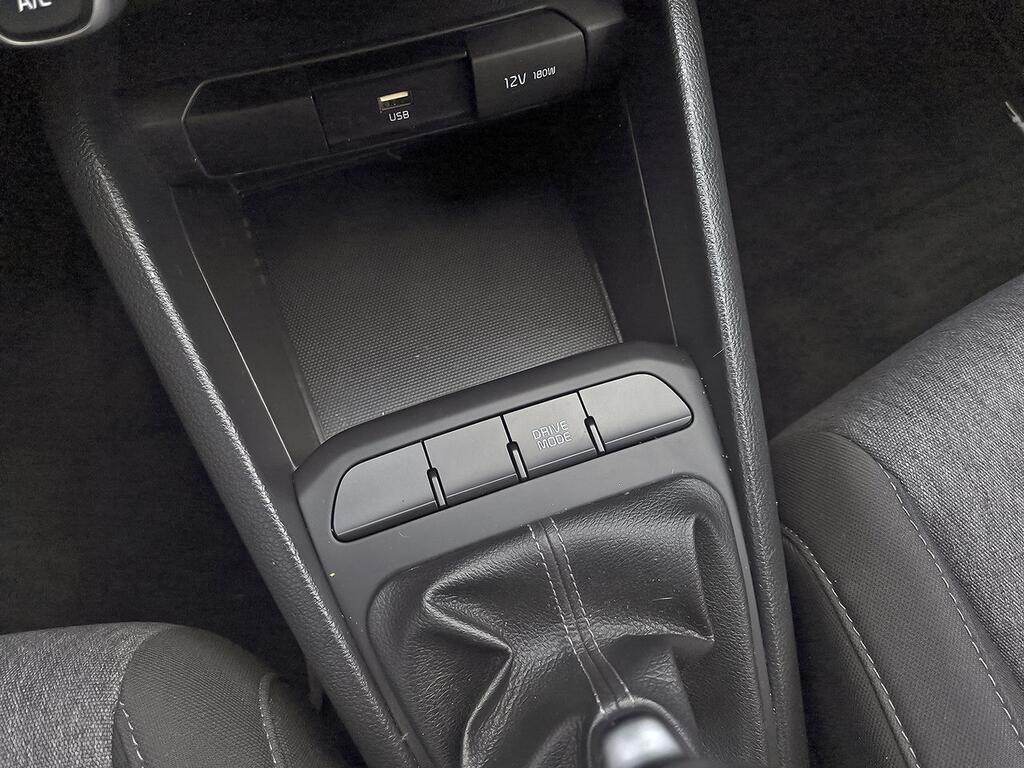 Kia Stonic 1.0 T-GDi 74kW (100CV) MHEV iMT Concept 24