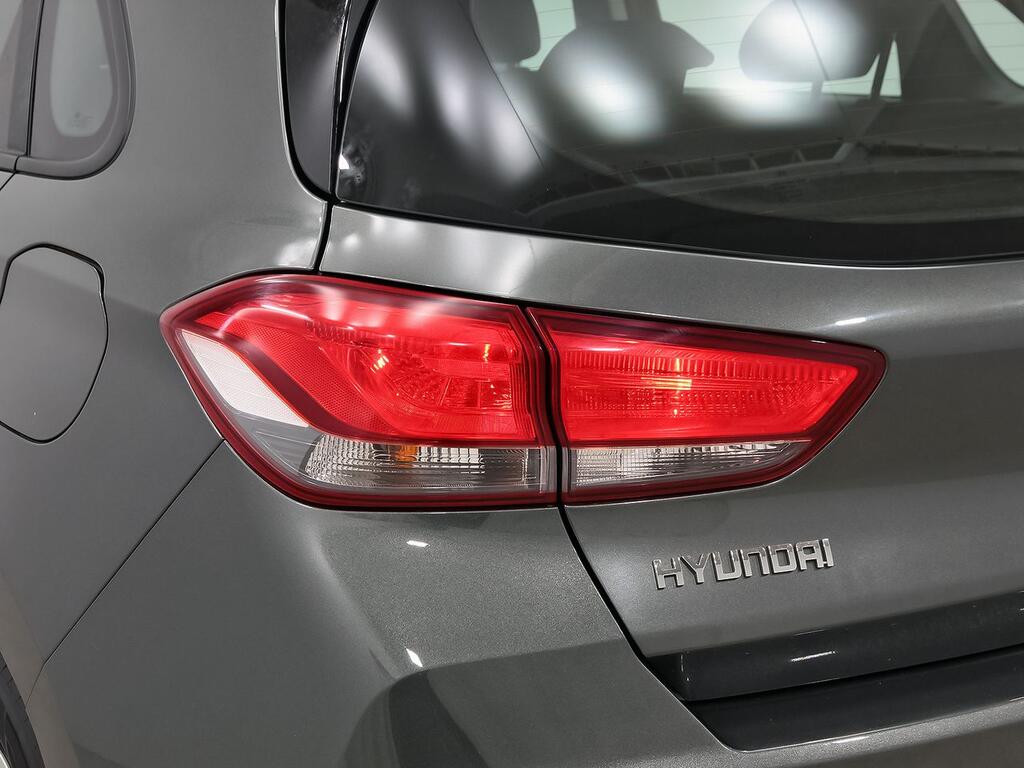 Hyundai i30 1.5 DPI Essence 27