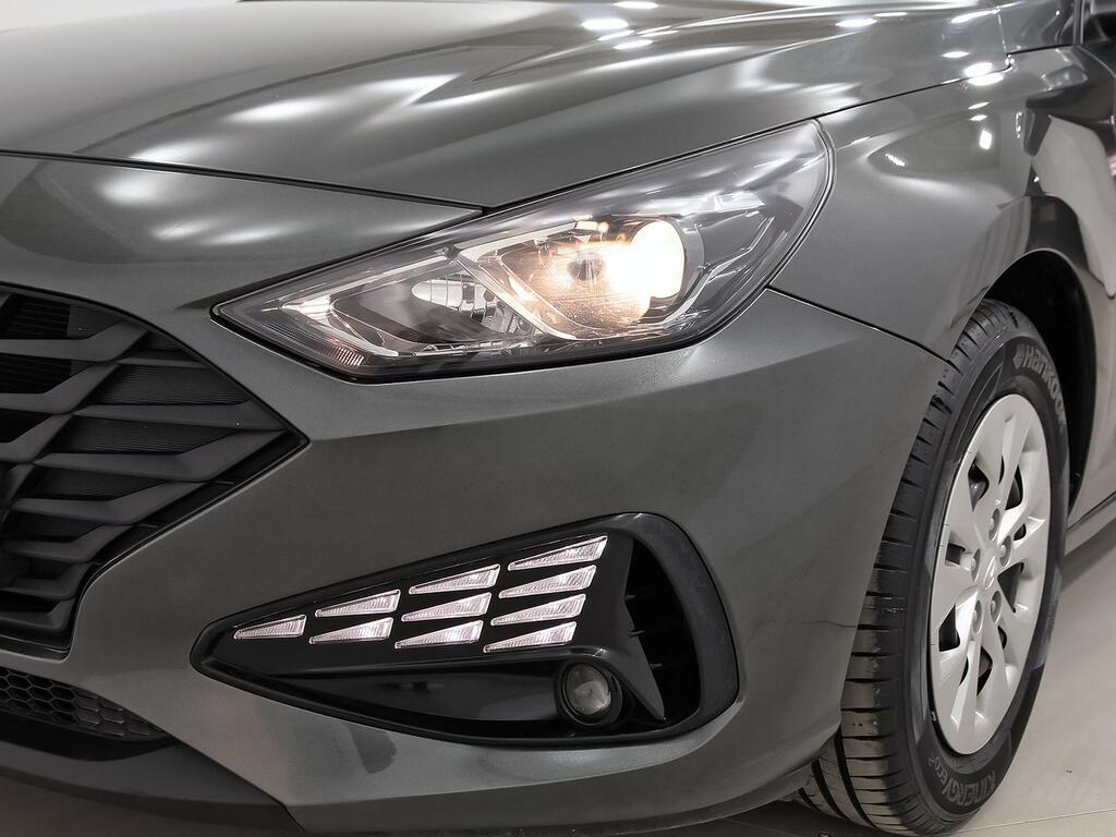 Hyundai i30 1.5 DPI Essence 26