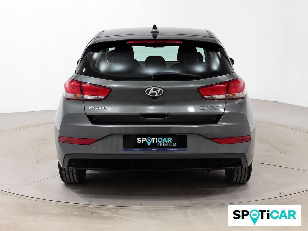 Hyundai i30 1.5 DPI Essence 6