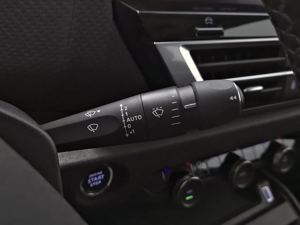 Citroën C4 PureTech 130 S&S 6v Shine 16