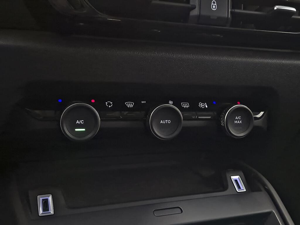 Citroën C4 PureTech 130 S&S 6v Shine 26