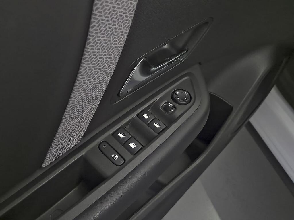Citroën C4 PureTech 130 S&S 6v Shine 12