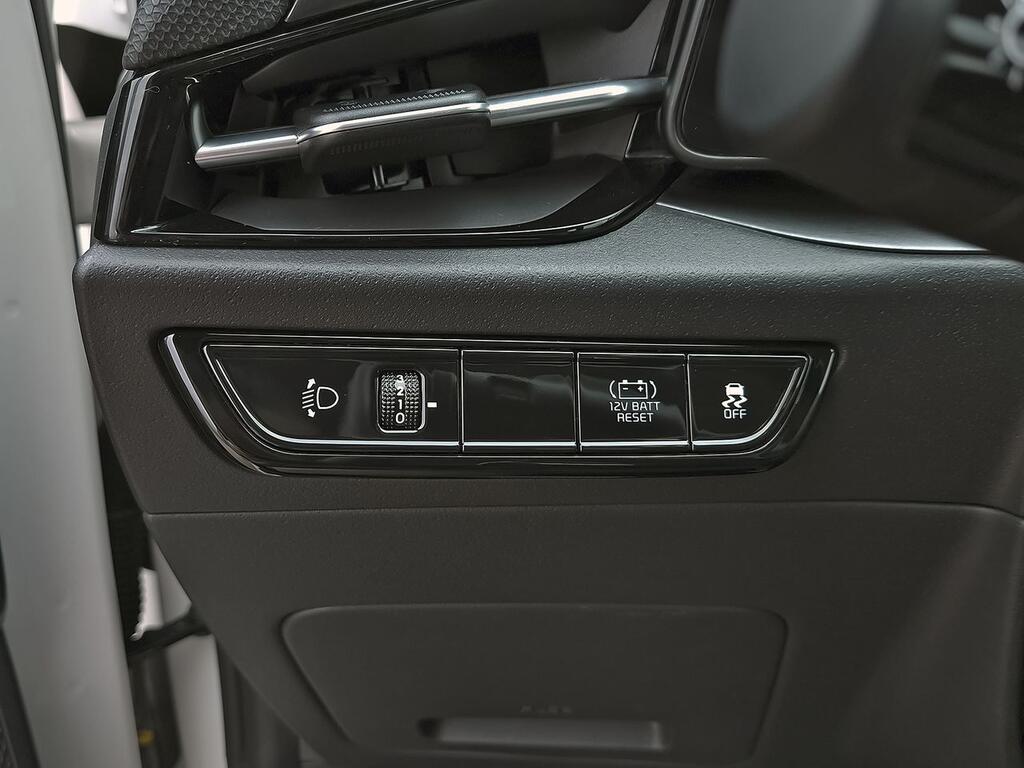Kia Niro 1.6 GDi HEV 104kW (141CV) Drive 12